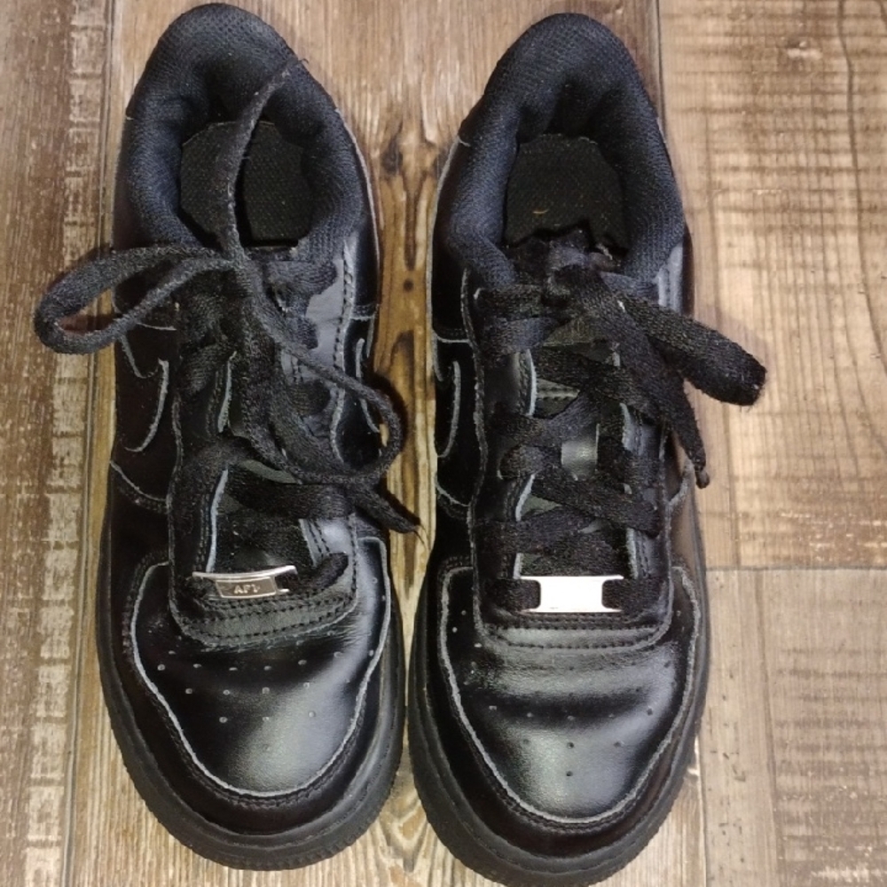 Kids Black Air Force 1s Sneakers
